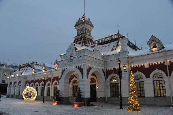 Праздничное оформление объектов СвЖД получило высокую оценку жюри на конкурсе «Новогодний Екатеринбург»  - Фото 3