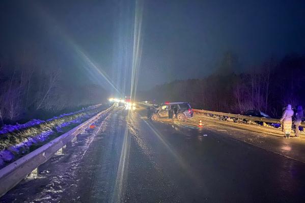 На Режевском тракте погиб водитель, выехавший на встречку - Фото 2