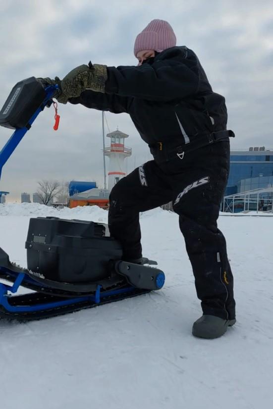 Катаемся на мотосноубордах по Верх-Исетскому пруду. Тест нового вида зимнего отдыха в JustTrip - Фото 6