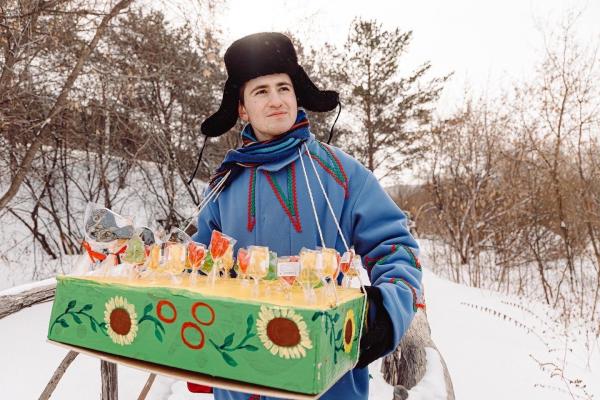 Сжигание Змея Горыныча, кидание блинами и «Нашествие снеговиков». Где и как отметить Масленицу в Свердловской области в 2023 - Фото 10