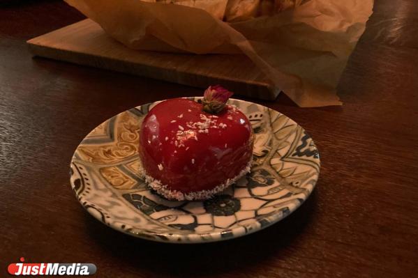 В Екатеринбурге открылся ресторан Osteria Dolce, интерьер для которого разработал бывший художник города - Фото 7