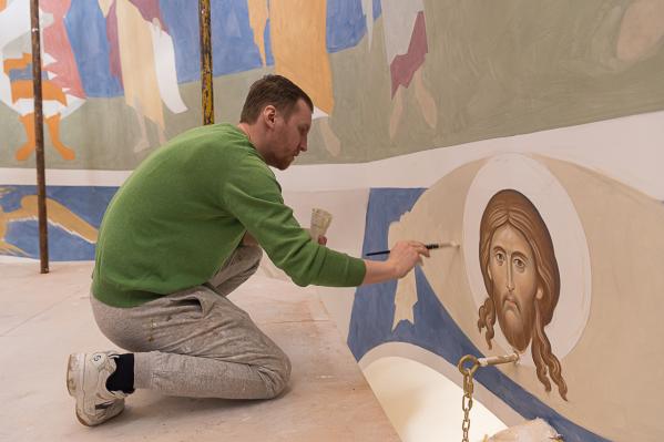 В Свердловской области расписывают старинный храм. Это может увидеть каждый - Фото 3