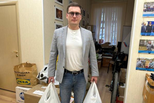 Депутаты Екатеринбургской гордумы собирают вещи для погорельцев из Сосьвы - Фото 2