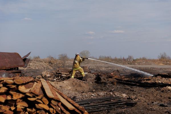 Жители сгоревшей Сосьвы и Таежного получили двадцать тонн гуманитарной помощи - Фото 2