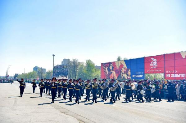 9 Мая в Медной столице Урала: памятные акции, «Судьба солдата», «Вальс Победы», шествие военной техники и праздничный салют - Фото 4