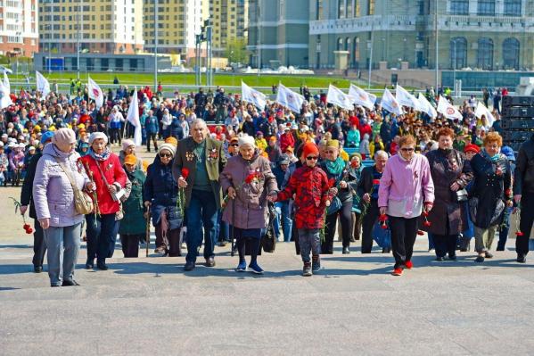 9 Мая в Медной столице Урала: памятные акции, «Судьба солдата», «Вальс Победы», шествие военной техники и праздничный салют - Фото 13