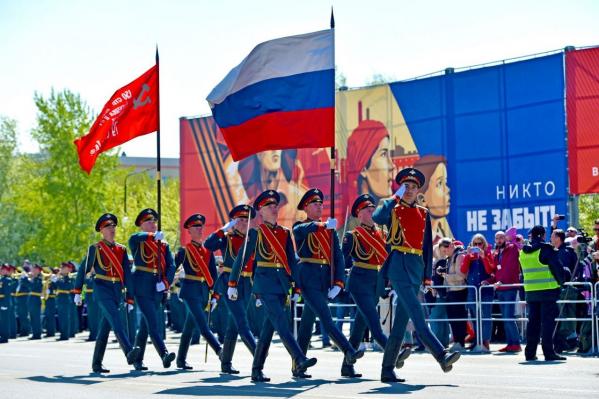 9 Мая в Медной столице Урала: памятные акции, «Судьба солдата», «Вальс Победы», шествие военной техники и праздничный салют - Фото 15
