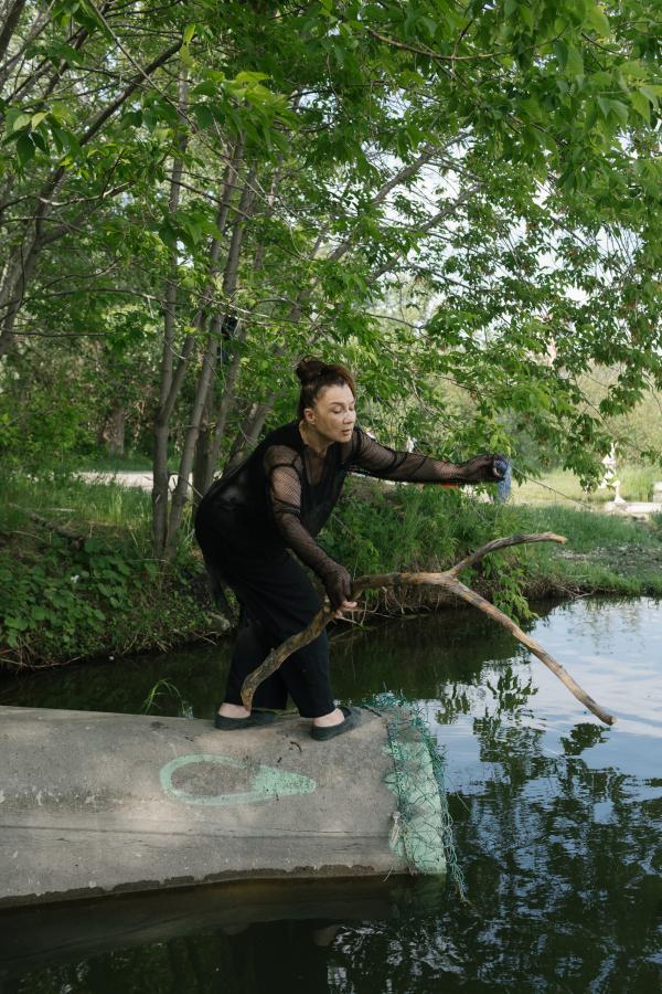 «Индустриальные» русалки, танцующие рыбы и невесты в сетях. В Екатеринбурге запустят сплав-перформанс по Исети - Фото 6