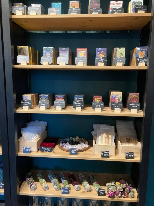 В Екатеринбурге открылась первая в городе кофейня в мифическом стиле  - Фото 5