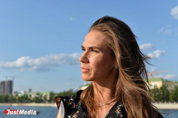 Анна Коновалова, нейл-мастер: «Можно прекрасно проводить время с друзьями и загорать». В Екатеринбурге +36 градусов - Фото 2