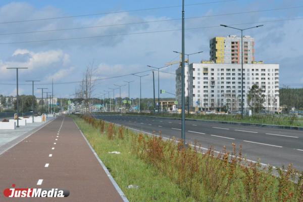 «Все идет по плану». Рустам Галямов проинспектировал строительство городской инфраструктуры  - Фото 5