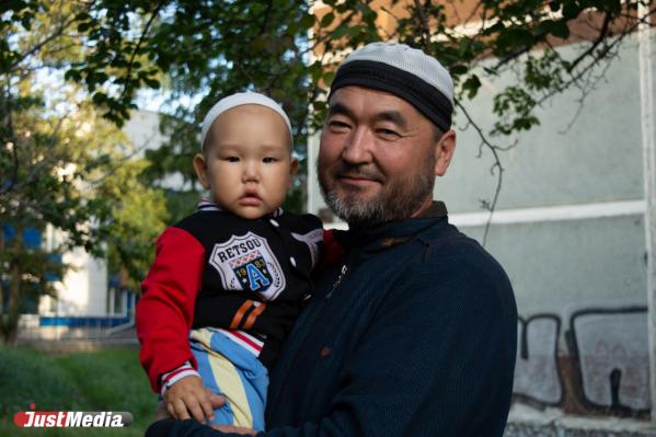 Жибек Шералиэва: «Нужно успеть провести экскурсию по городу сыну в теплую погоду». В Екатеринбурге +24 градуса - Фото 2