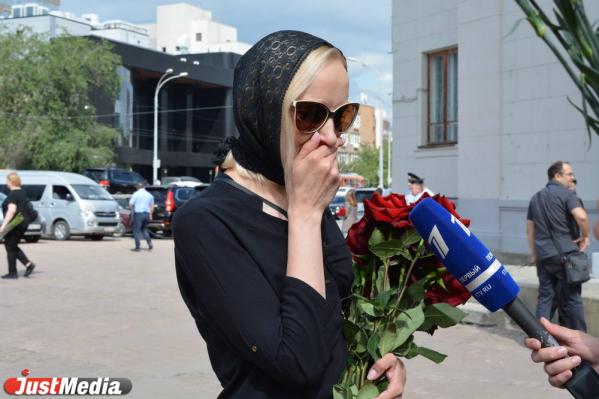 На прощание с военкором журавлевым прибыли гости из Москвы - Фото 7