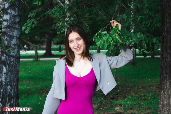 Ника Бакланова, блогер-инженер: «Обожаю солнце и фотографироваться». В Екатеринбурге +26 градусов - Фото 2