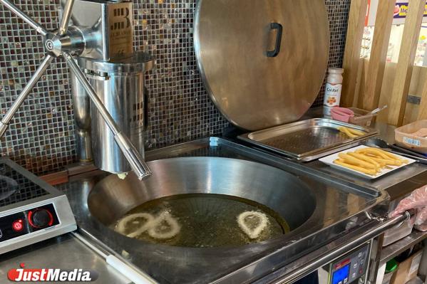 Кусочек Испании в Екатеринбурге. Место где можно съесть настоящий чуррос и посмотреть фламенко - Фото 3