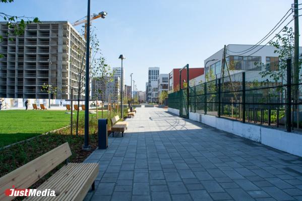 Благоустройство Солнечных аллей в Екатеринбурге подходит к концу - Фото 6