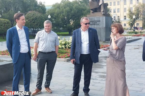 В центре Екатеринбурга появилась уличная экспозиция, посвященная истории промышленности и предпринимательства - Фото 6