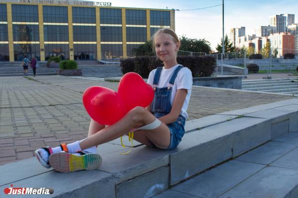 Ирина Крючкова, школьница: «Осенью грязно от машин и много дождей». В Екатеринбурге +16 градусов - Фото 4