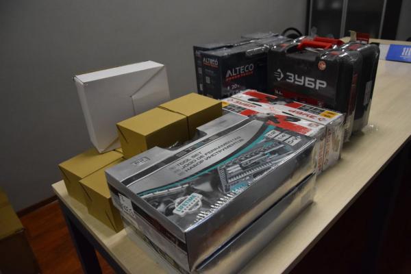 Екатеринбургский депутат Алексей Вихарев передал очередную партию оборудования в зону СВО - Фото 3