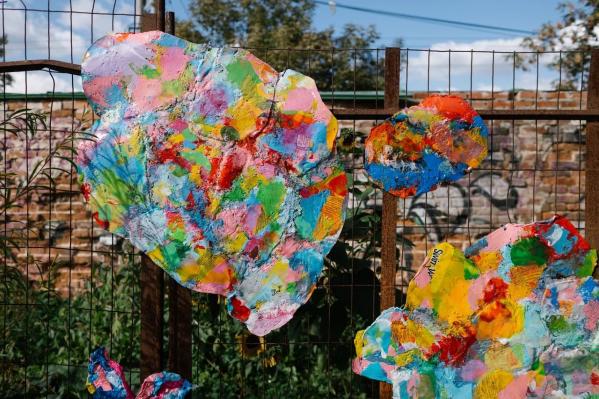 В саду Нурова появился новый арт-объект под названием «Надувательства» - Фото 5