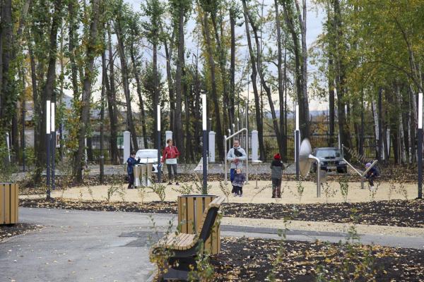  Первоуральске и Серове за 143 млн рублей благоустроили два парка - Фото 2