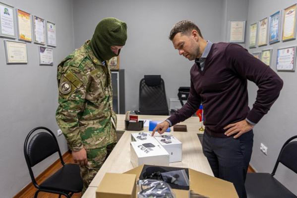 Алексей Вихарев передал в зону СВО оборудование и квадрокоптеры - Фото 2