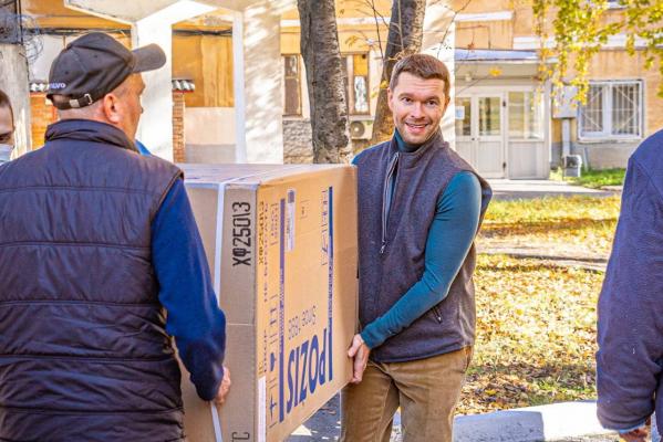 Алексей Вихарев передал в зону СВО оборудование и квадрокоптеры - Фото 5