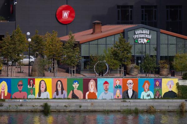 На набережной в Екатеринбурге появились стилизованные портреты горожан - Фото 2