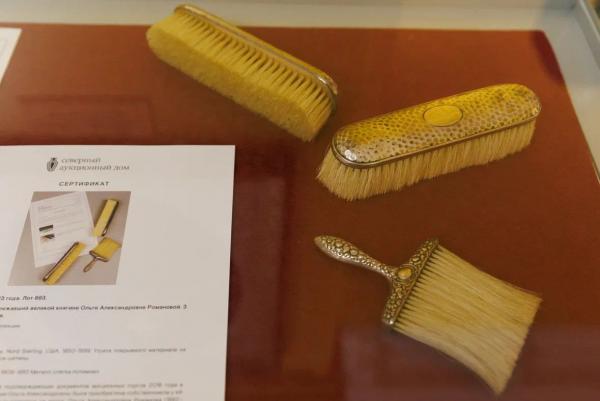 В свердловском краеведческом музее впервые показали личные вещи княгини Ольги Романовой - Фото 2