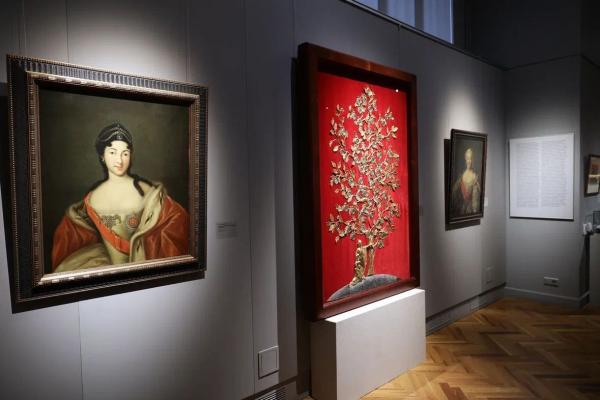 К 300-летию Екатеринбурга в «Эрмитаж-Урал» открылась уникальная выставка - Фото 2