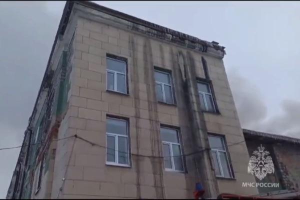 Пожар на изоляционном заводе в Бобровском потушен - Фото 2