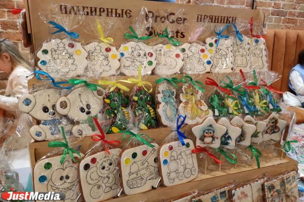 В «Домне» открылась предновогодняя ярмарка самозанятых - Фото 7