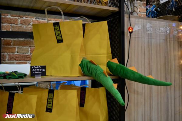 В Екатеринбурге открылась крупная новогодняя ярмарка хэндмейда - Фото 7