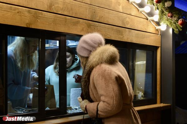 В Екатеринбурге открылась крупная новогодняя ярмарка хэндмейда - Фото 8