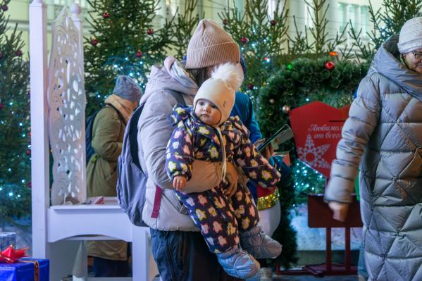 Жители Екатеринбурга отправляют открытки с новогодними пожеланиями городу - Фото 5