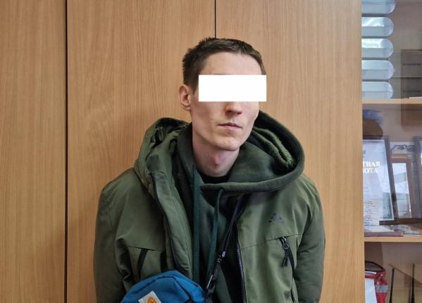  В Екатеринбурге задержали местного жителя, который несколько лет разрисовывал электрички - Фото 2