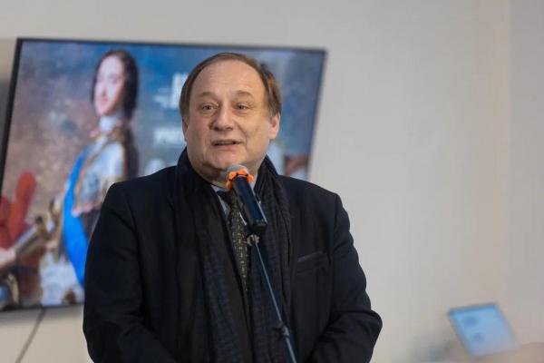 В Екатеринбурге представили уникальную книгу, посвященную императрице Екатерине I - Фото 2