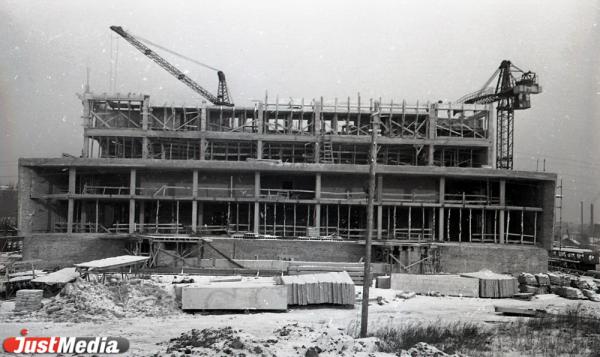 От «Комсомольца» до «Космоса». Какие кинотеатры появились в Свердловске в 1960-е годы - Фото 7