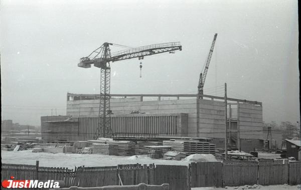 От «Комсомольца» до «Космоса». Какие кинотеатры появились в Свердловске в 1960-е годы - Фото 6