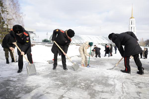 В Екатеринбурге почтили память легендарного разведчика Николая Кузнецова - Фото 3