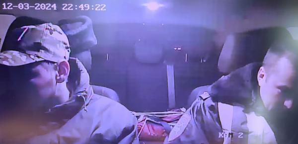 В Сысерти ДПС пришлось стрелять по колесам, чтобы остановить пьяного лихача на ВАЗе - Фото 4