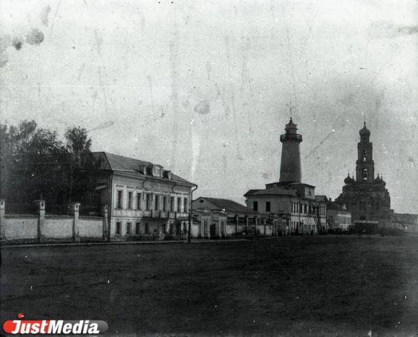 «По колено опускаешься в грязь». Где были весенние «моря» и «каша» под ногами в дореволюционном Екатеринбурге и Свердловске - Фото 10