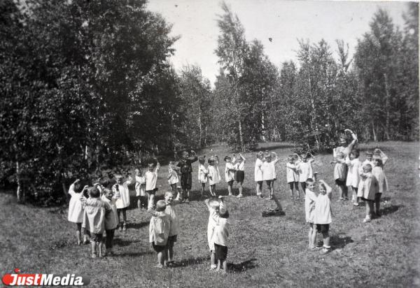 Лыжные походы на 150 км и «Умирающий лебедь» Плисецкой. Культурная жизнь Свердловска в годы войны - Фото 26