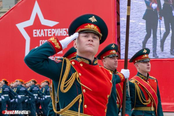 В Екатеринбурге состоялся парад в честь Дня Победы - Фото 13