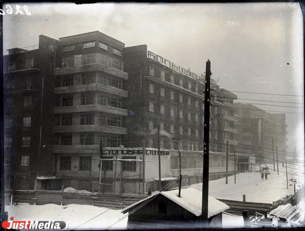 Центром площади Парижской Коммуны должна была стать 46-этажная высотка Дома промышленности - Фото 3