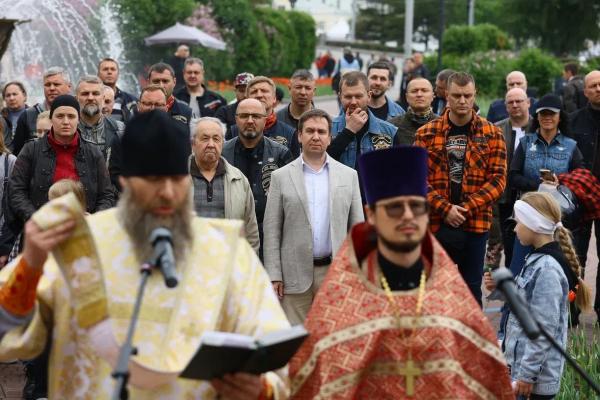 Сотни байкеров приняли участие в молебне у мощей святой Екатерины - Фото 2