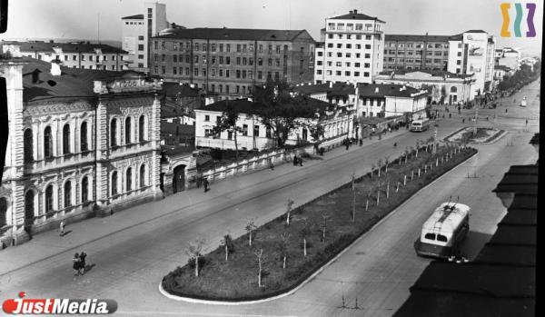 «Отремонтировали 16 развалин и начали закатывать дороги в асфальт» О работе троллейбуса в послевоенном Свердловске в СПЕЦПРОЕКТе «Е-транспорт» - Фото 4