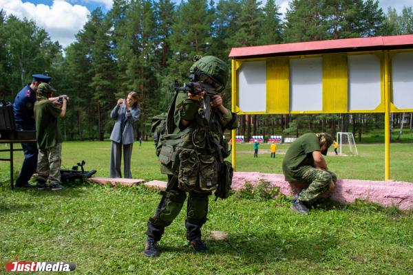 Школьники из Екатеринбурга провели две недели в военно-полевом лагере - Фото 8