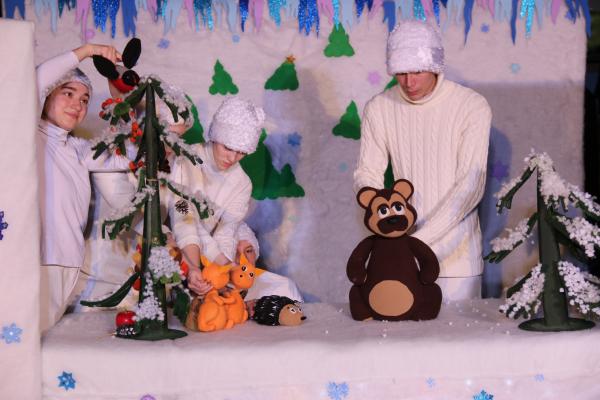 От «Таюткиного зеркальца» через «Кота в молоке» к «Петрушке». Куда сходить с ребенком на елку в Екатеринбурге - Фото 12