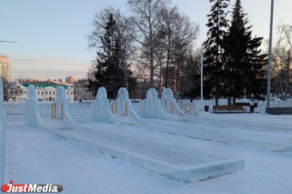 Завтра свои двери открывает ледовый городок в Историческом сквере Екатеринбурга - Фото 4